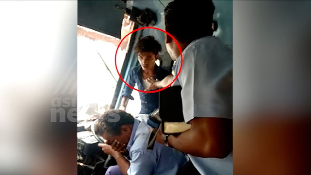 Youths brutally assault KSRTC driver in Palakkad Youths brutally assault KSRTC driver in Palakkad