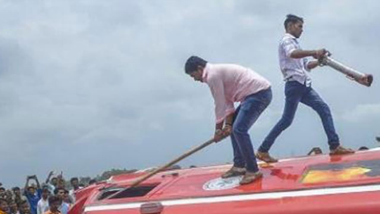മഹാരാഷ്ട്രയിലെ മറാത്ത ബന്ദ് നാലാം ദിവസത്തിലേക്ക് മഹാരാഷ്ട്രയിലെ മറാത്ത ബന്ദ് നാലാം ദിവസത്തിലേക്ക്