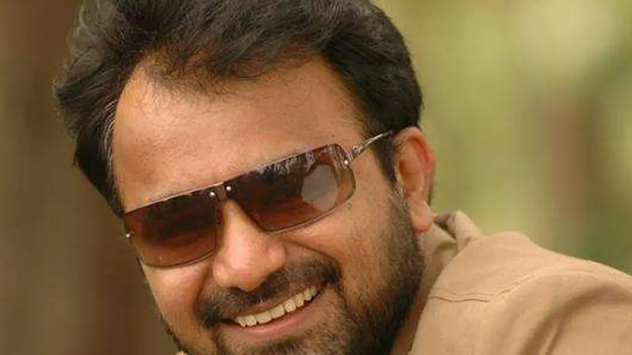 Karnataka Politics: ಕಾಂಗ್ರೆಸ್ಸಿನ ಸಂತೋಷ್ ಲಾಡ್ಗೆ ಬಿಜೆಪಿ ಗಾಳ? Karnataka Politics: ಕಾಂಗ್ರೆಸ್ಸಿನ ಸಂತೋಷ್ ಲಾಡ್ಗೆ ಬಿಜೆಪಿ ಗಾಳ?