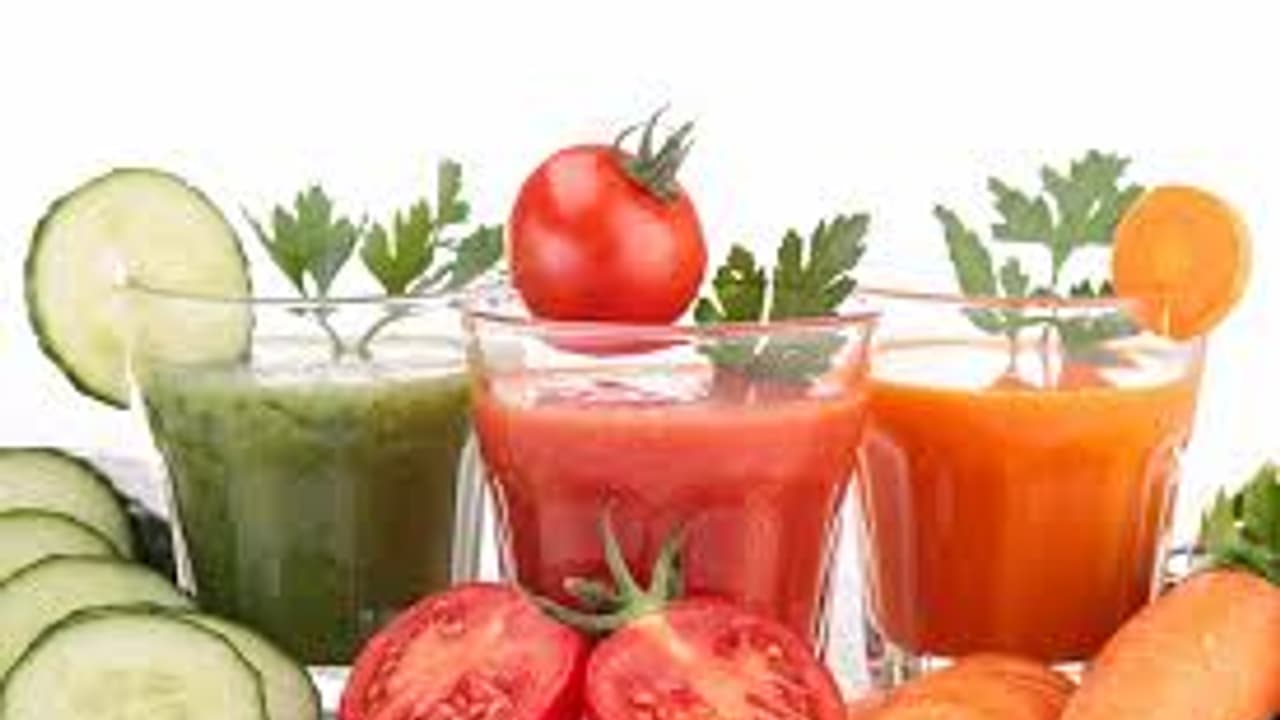 প্রখর দাবদাহ থেকে শরীর ঠান্ডা করবে সবজির জুস চুমুক দিতে পারেন এই গ্লাসে
