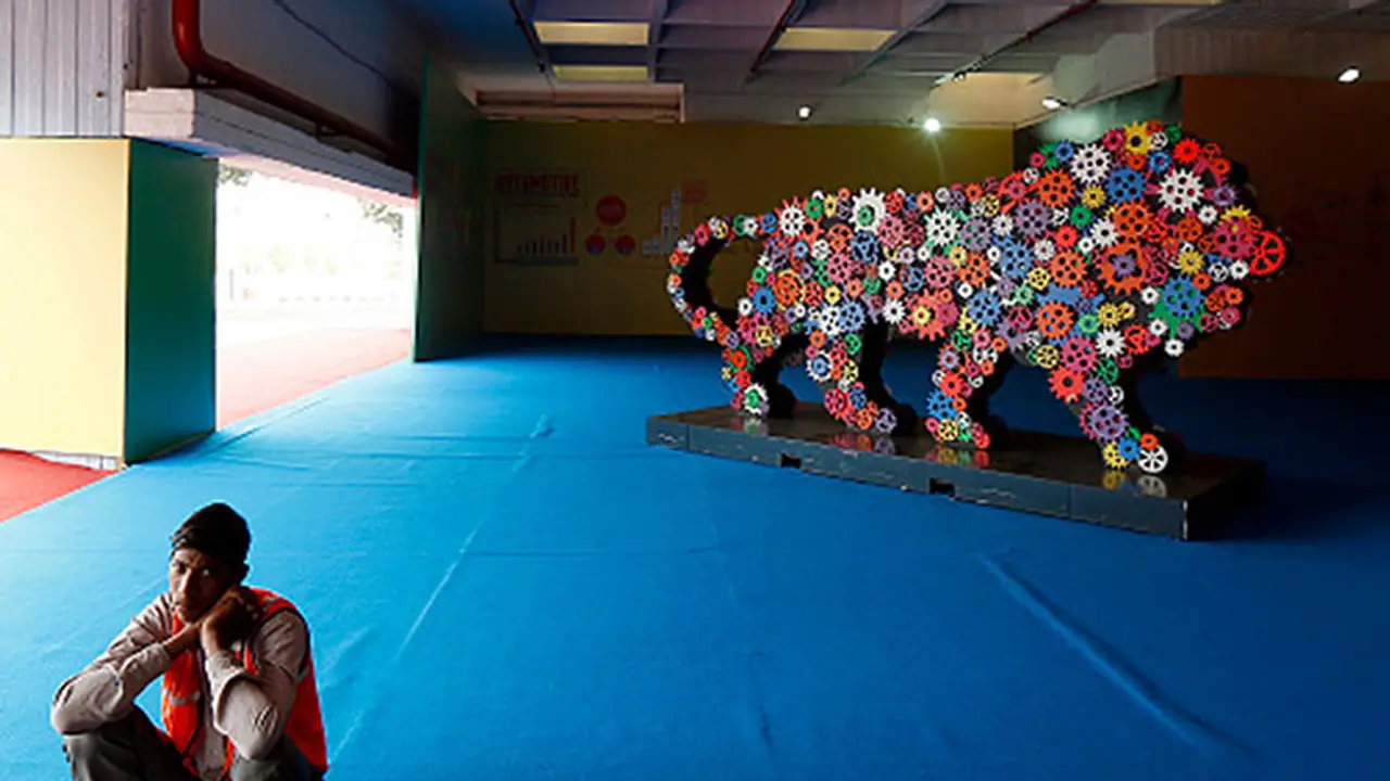 Make in India: Mobile phones worth Rs 1 lakh crore to be produced in FY17