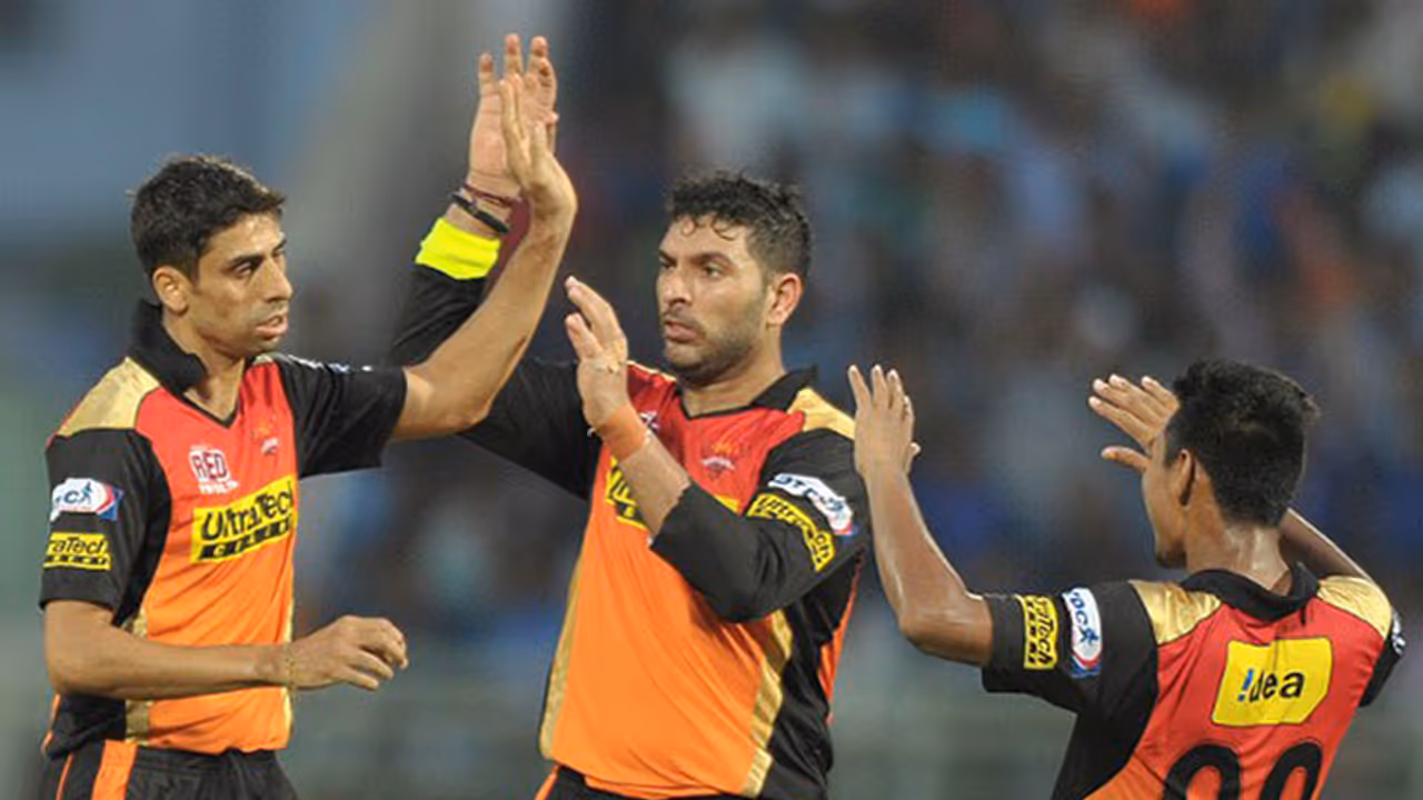 Dhawan, Nehra plot Mumbai's downfall Dhawan, Nehra plot Mumbai's downfall