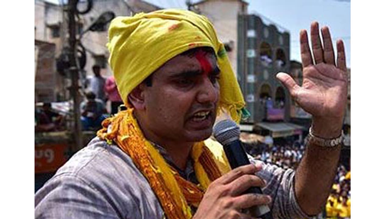 'తూర్పు' నుంచి కౌన్సిల్ లో కాలుపెట్టనున్న లోకేశ్ ? 'తూర్పు' నుంచి కౌన్సిల్ లో కాలుపెట్టనున్న లోకేశ్ ?