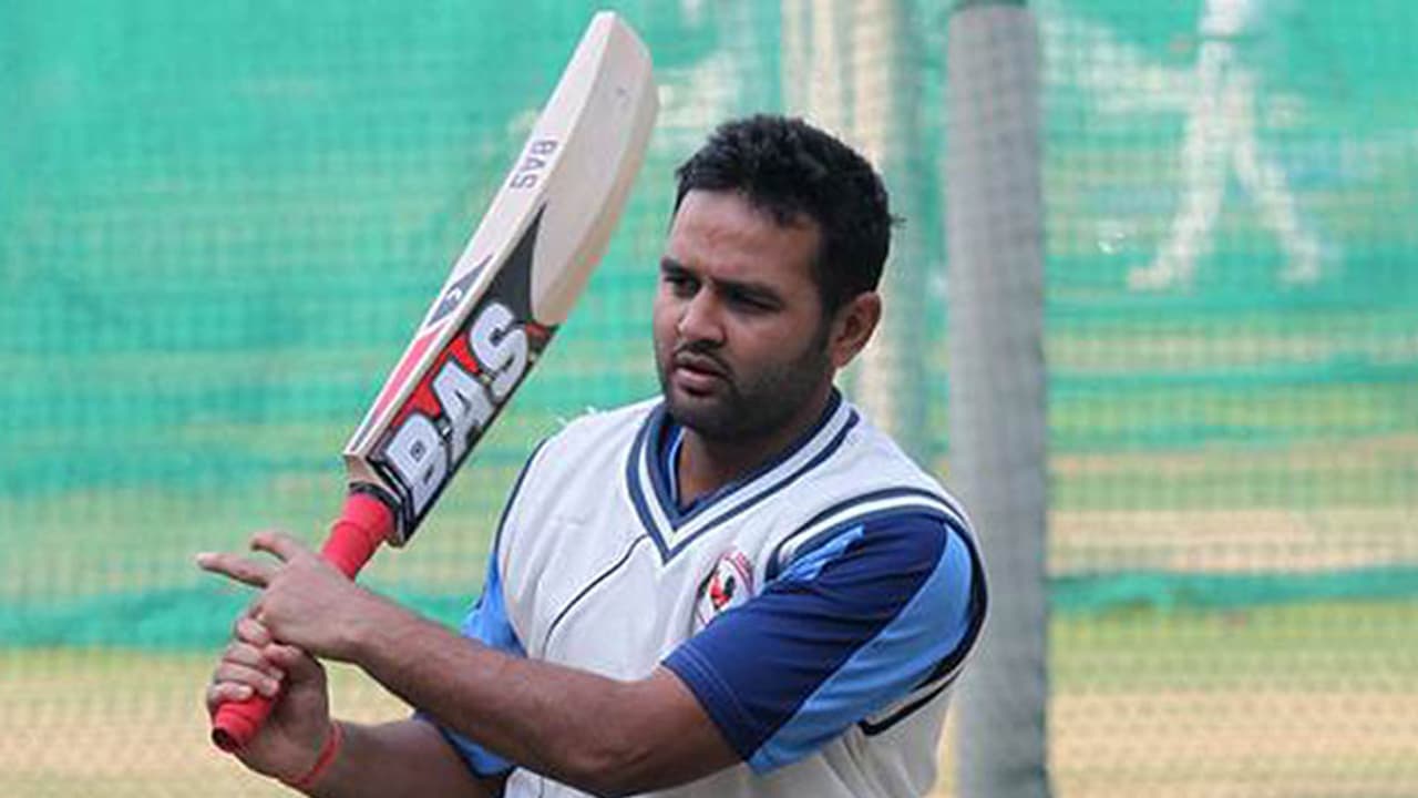 ಕ್ರಿಕೆಟಿಗ ಪಾರ್ಥೀವ್ ಪಟೇಲ್ಗೆ ಒಂಬತ್ತೇ ಬೆರಳು! ಕ್ರಿಕೆಟಿಗ ಪಾರ್ಥೀವ್ ಪಟೇಲ್ಗೆ ಒಂಬತ್ತೇ ಬೆರಳು!