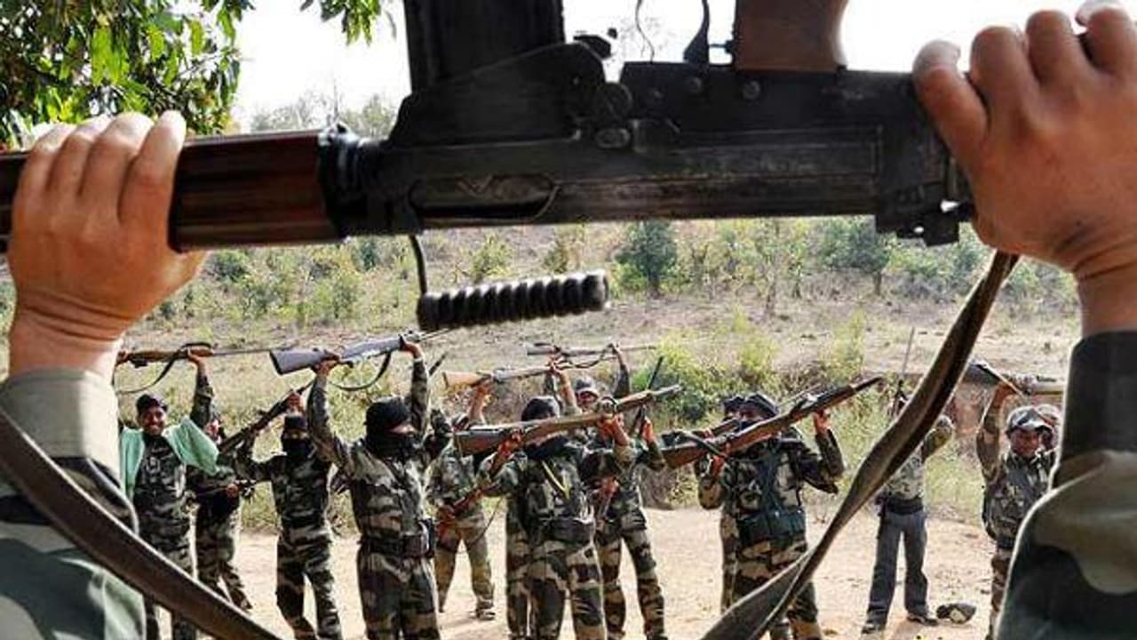 Security forces gun down naxal trying to recruit Dantewada locals