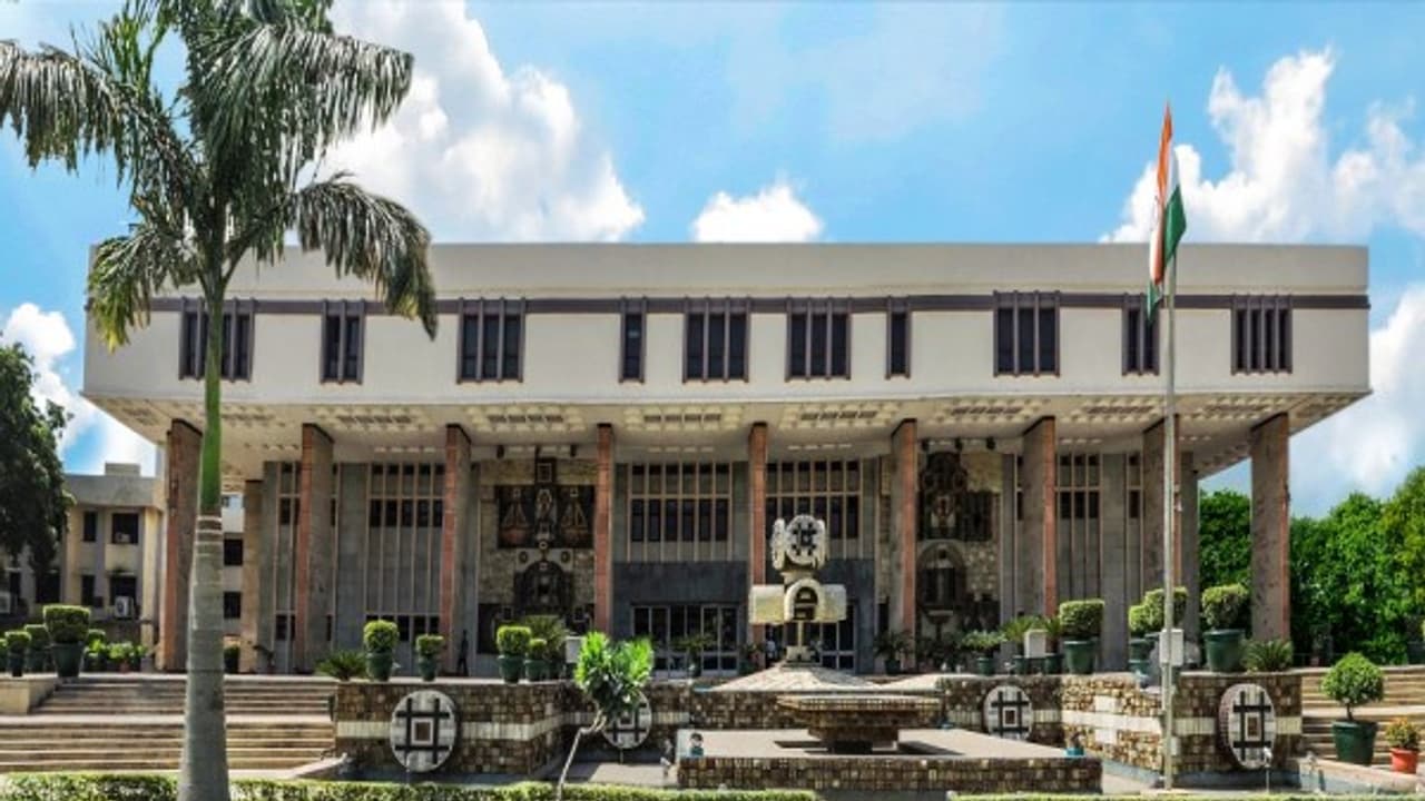 ধর্ষণকাণ্ডে অভিযুক্তের জামিন হবে কি না, তা ঠিক করবেন নির্যাতিতাই, জানিয়ে দিল হাইকোর্ট ধর্ষণকাণ্ডে অভিযুক্তের জামিন হবে কি না, তা ঠিক করবেন নির্যাতিতাই, জানিয়ে দিল হাইকোর্ট