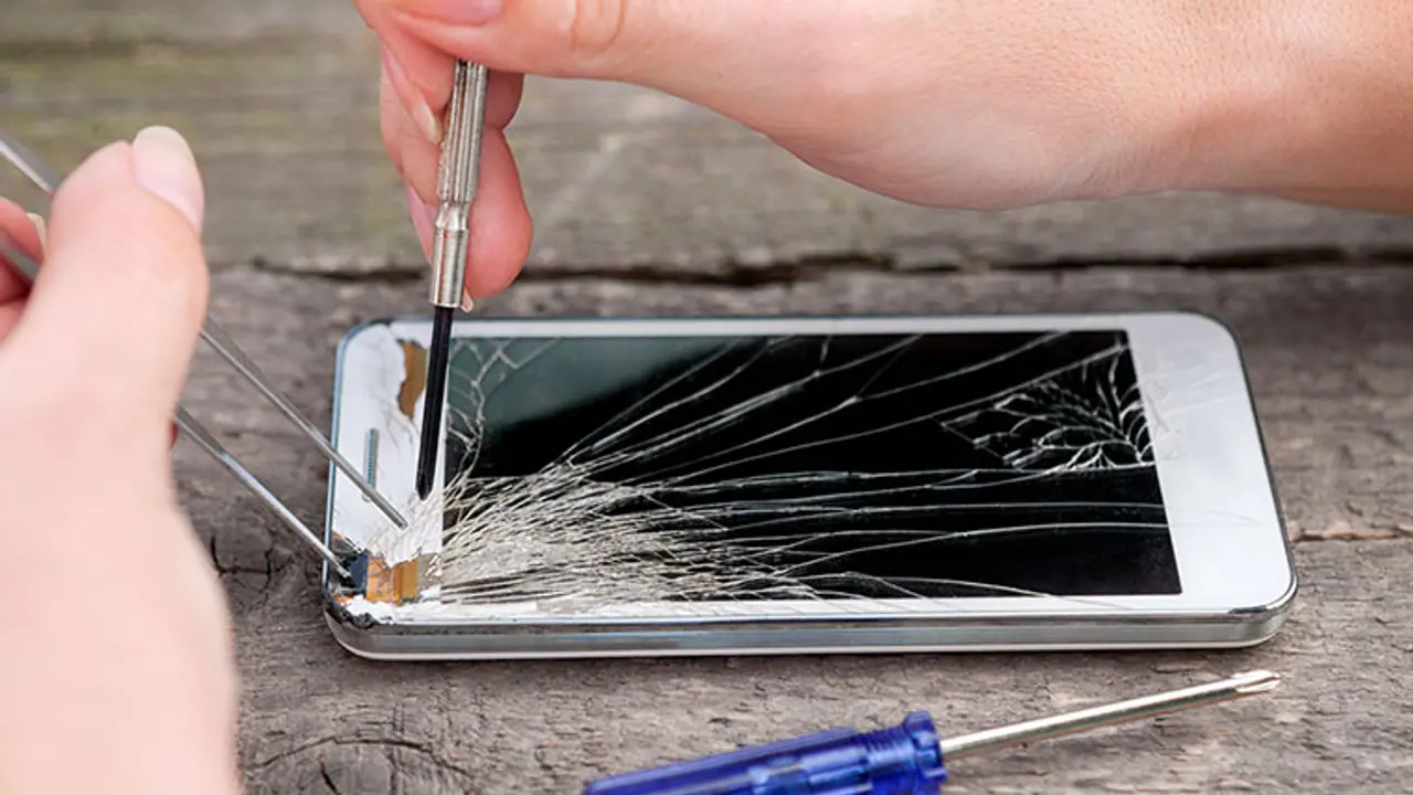Tempered Glass: టెంపర్డ్ గ్లాస్ వాడుతున్నారా.. అయితే ఇది తెలుసుకోవాల్సిందే..!