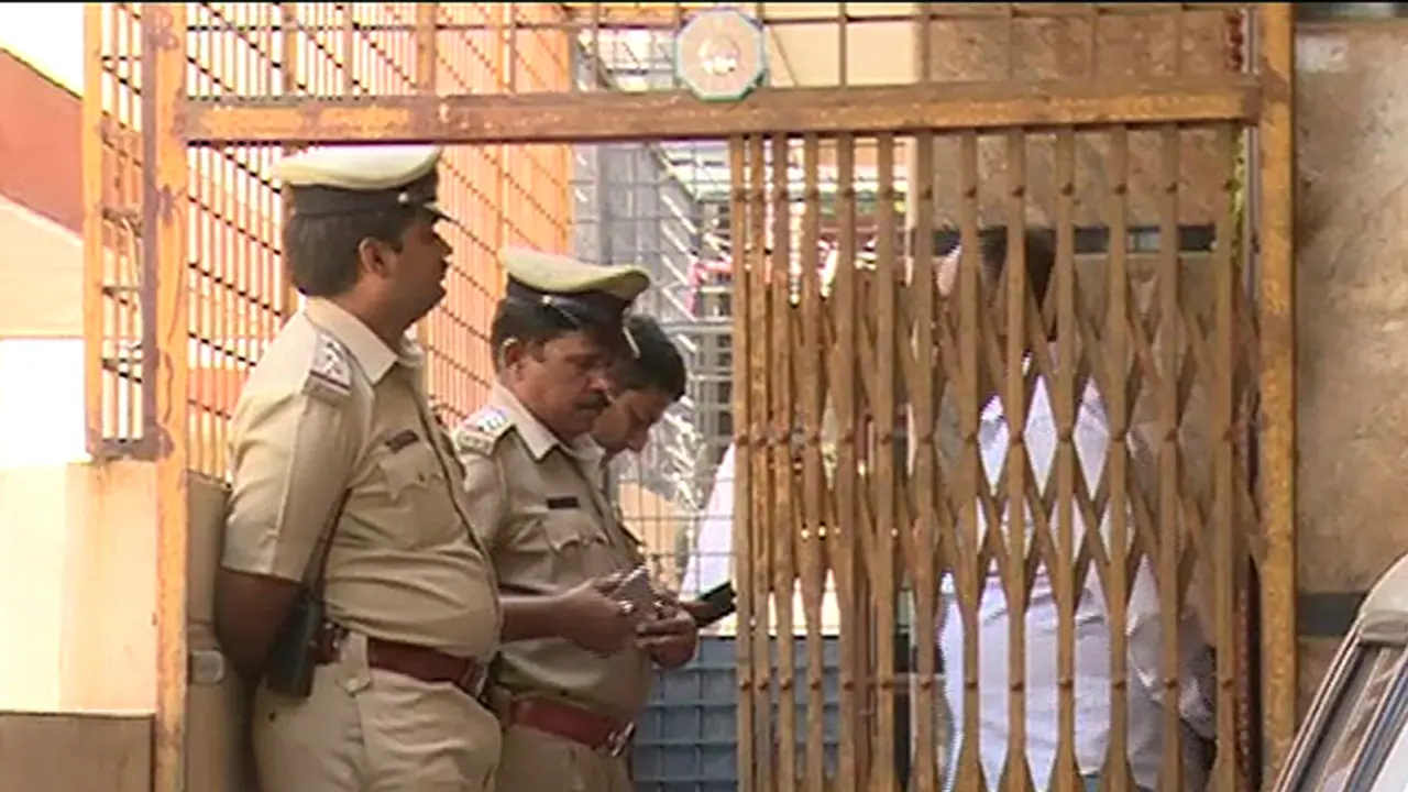 ​ಬ್ಲಾಕ್​ ಅಂಡ್​ ವೈಟ್​ ದಂಧೆಯಲ್ಲಿ ಮಾಜಿ ಸಭಾಪತಿ ವೀರಣ್ಣ ಮತ್ತಿಕಟ್ಟಿ ಅಳಿಯ ಪ್ರವೀಣ್ ಕುಮಾರ್ ಬಂಧನ