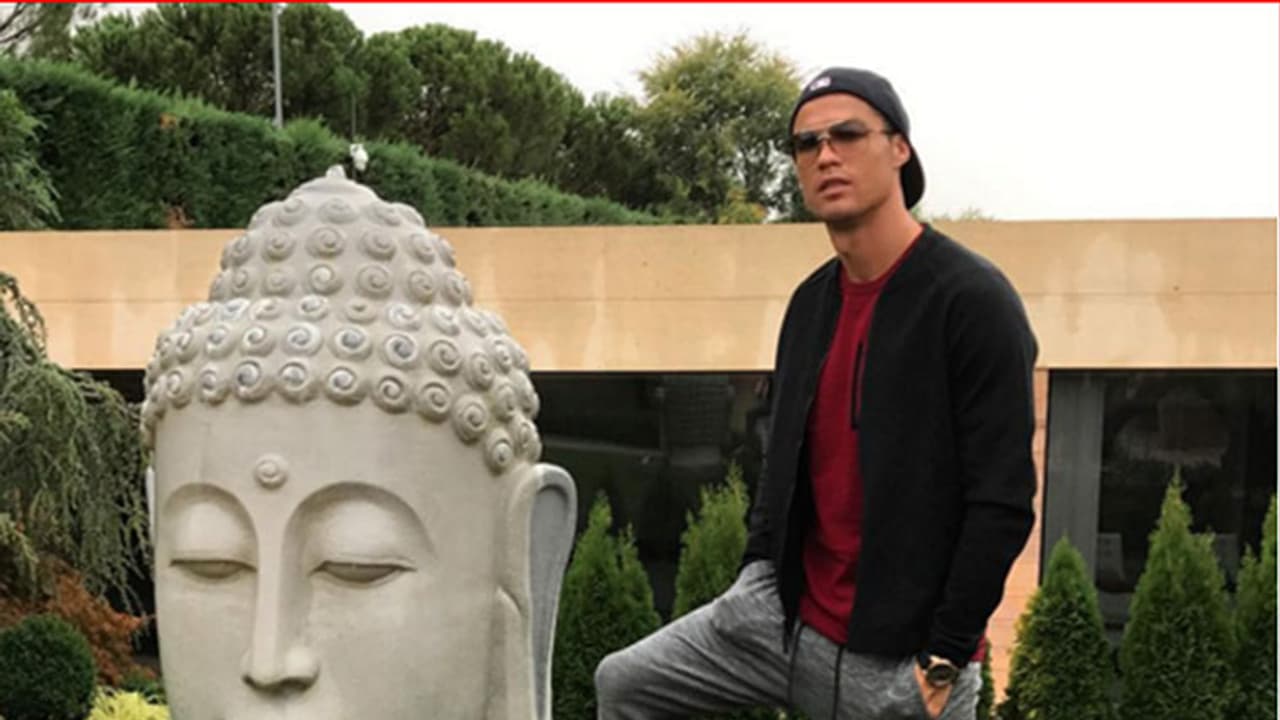 ವಿವಾದದಲ್ಲಿ ಪುಟ್ಬಾಲ್ ಆಟಗಾರ ರೊನಾಲ್ಡೋ ವಿವಾದದಲ್ಲಿ ಪುಟ್ಬಾಲ್ ಆಟಗಾರ ರೊನಾಲ್ಡೋ