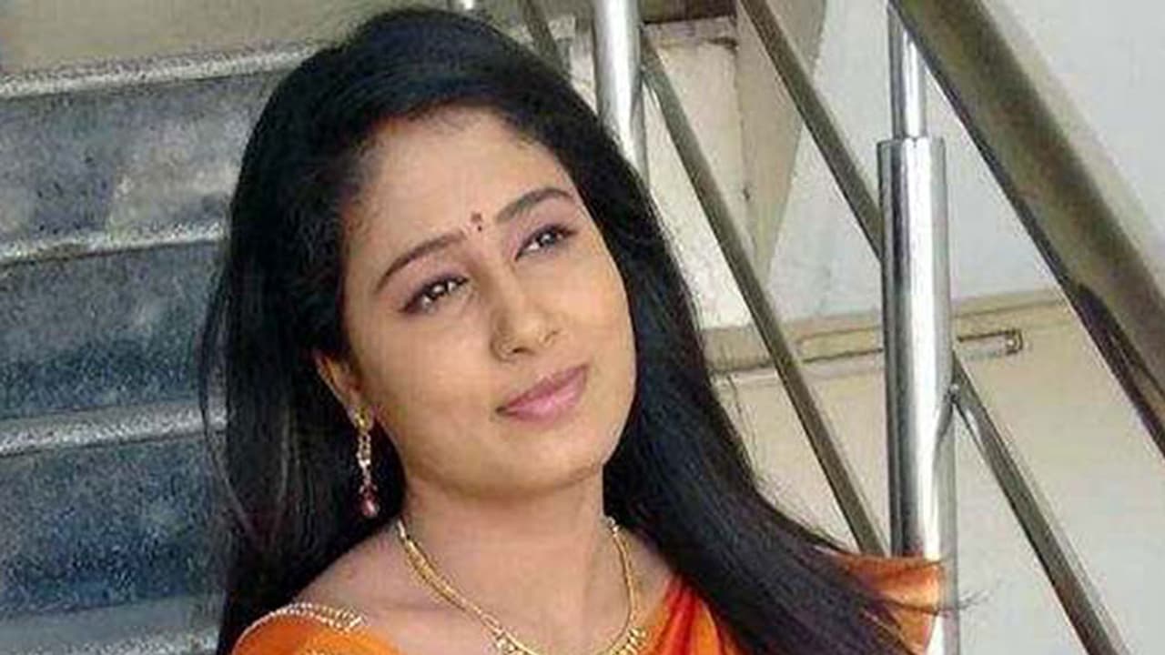 Hyderabad: Telugu news anchor jumps to death, cites depression Hyderabad: Telugu news anchor jumps to death, cites depression