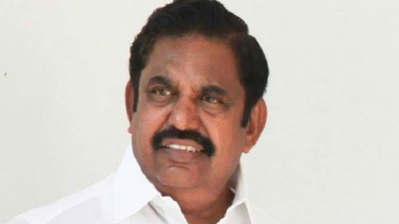 முதல்வர் எடப்பாடி பழனிச்சாமி இன்று சேலம் வருகை; மாவட்டத்தில் முழு பாதுகாப்பில் காவலாளர்கள் ஈடுபட்டுள்ளனர்… முதல்வர் எடப்பாடி பழனிச்சாமி இன்று சேலம் வருகை; மாவட்டத்தில் முழு பாதுகாப்பில் காவலாளர்கள் ஈடுபட்டுள்ளனர்…