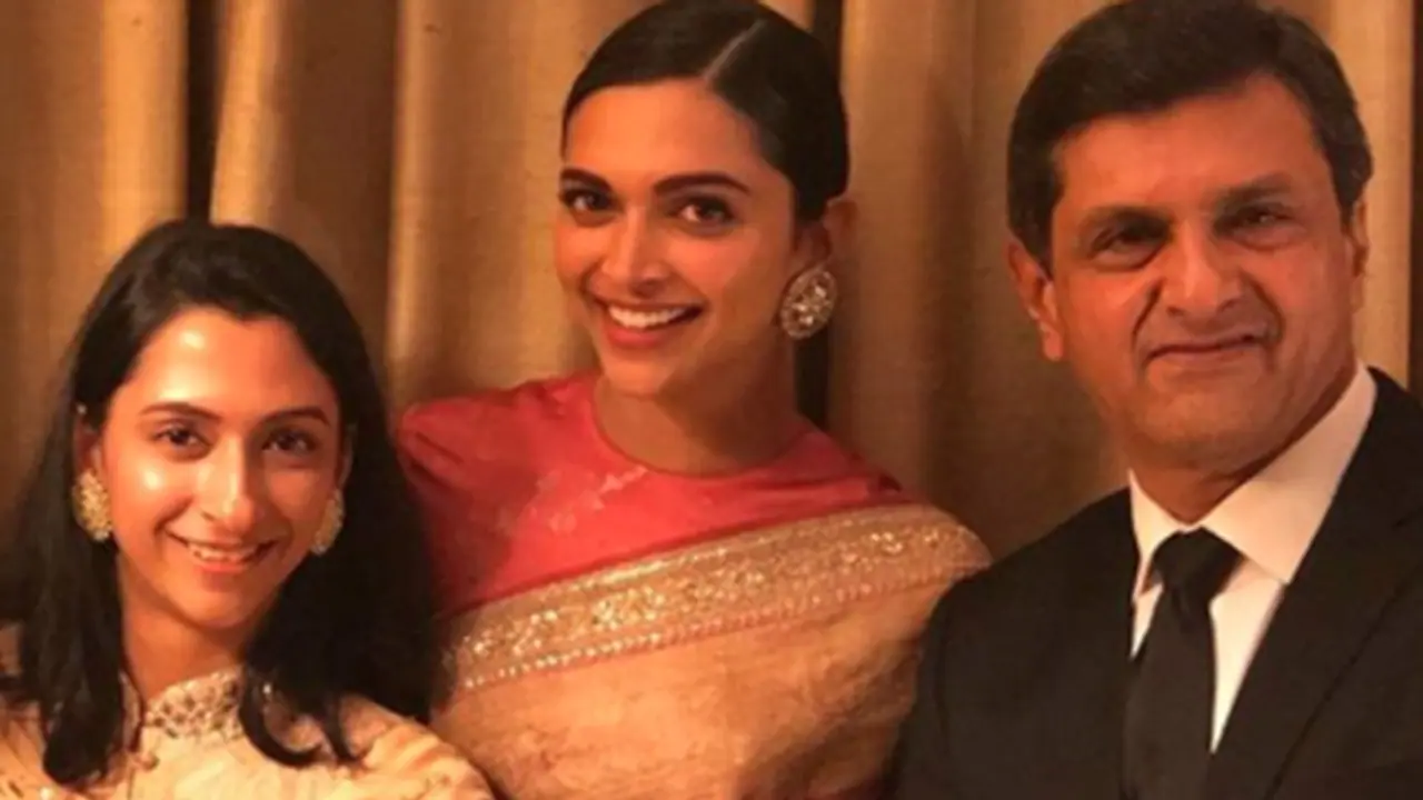 'Covid' পজেটিভ দীপিকা পাড়ুকোন, সপরিবারে আক্রান্ত গোটা পরিবার, কেমন আছেন রণবীর ঘরণী 'Covid' পজেটিভ দীপিকা পাড়ুকোন, সপরিবারে আক্রান্ত গোটা পরিবার, কেমন আছেন রণবীর ঘরণী