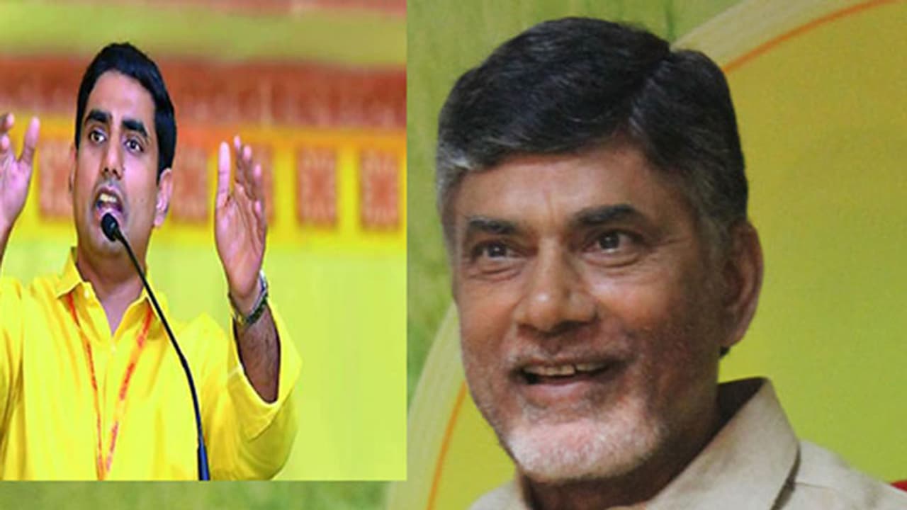 సోషల్ మీడియా మండిపడుతోంది సోషల్ మీడియా మండిపడుతోంది