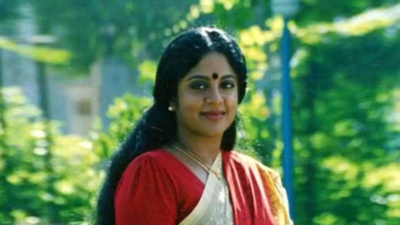 ஏலத்திற்கு வரும் நடிகை ஸ்ரீ வித்யாவின் சொத்து...! ஏலத்திற்கு வரும் நடிகை ஸ்ரீ வித்யாவின் சொத்து...!