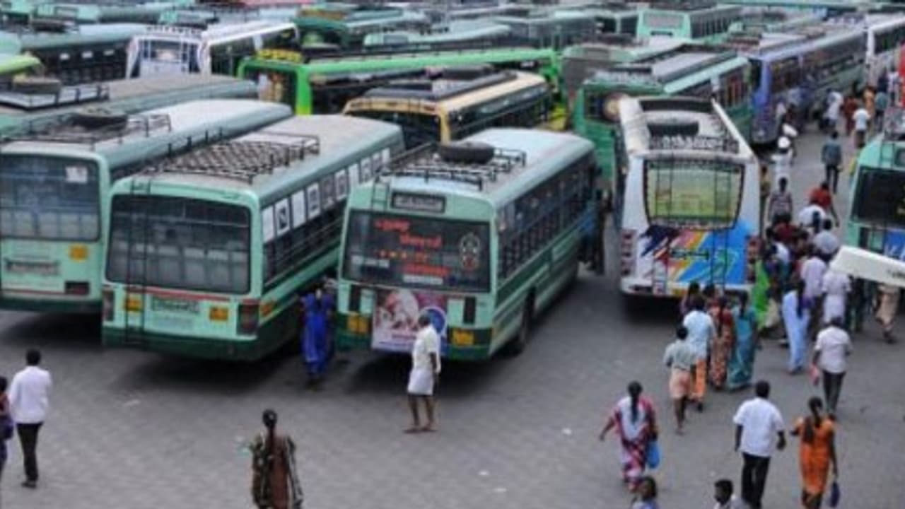 அரசு பேருந்துகளில் திடீர் டிக்கெட் விலை உயர்வு செம கடுப்பில் பயணிகள்!! அரசு பேருந்துகளில் திடீர் டிக்கெட் விலை உயர்வு செம கடுப்பில் பயணிகள்!!