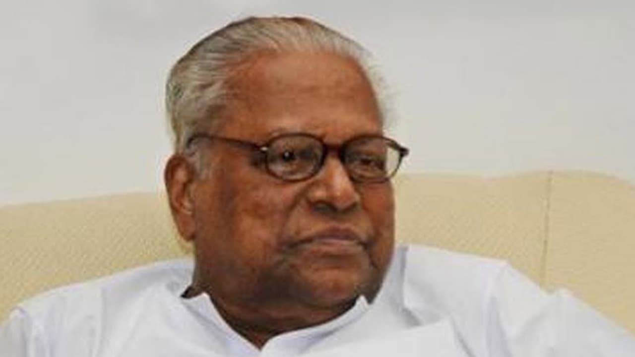 CPM veteran Achuthananthan: Need to rethink on rebuilding base of Kerala's LDF