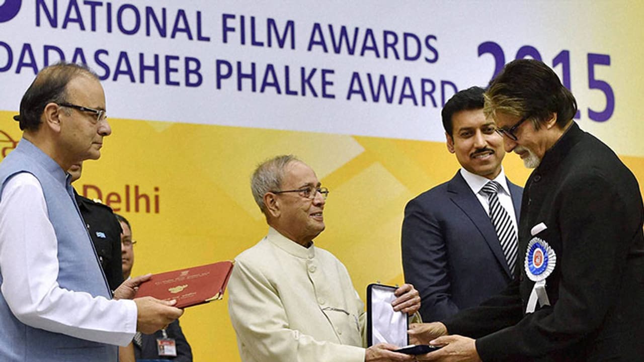 Feel humbled President took my name in speech: Big B Feel humbled President took my name in speech: Big B