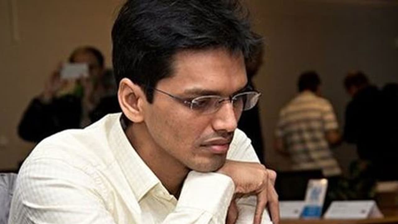 ಚೆಸ್: ಟೈ ಬ್ರೇಕರ್'ನಲ್ಲಿ ಜಯಸಾಧಿಸಿದ ಹರಿಕೃಷ್ಣ ಚೆಸ್: ಟೈ ಬ್ರೇಕರ್'ನಲ್ಲಿ ಜಯಸಾಧಿಸಿದ ಹರಿಕೃಷ್ಣ