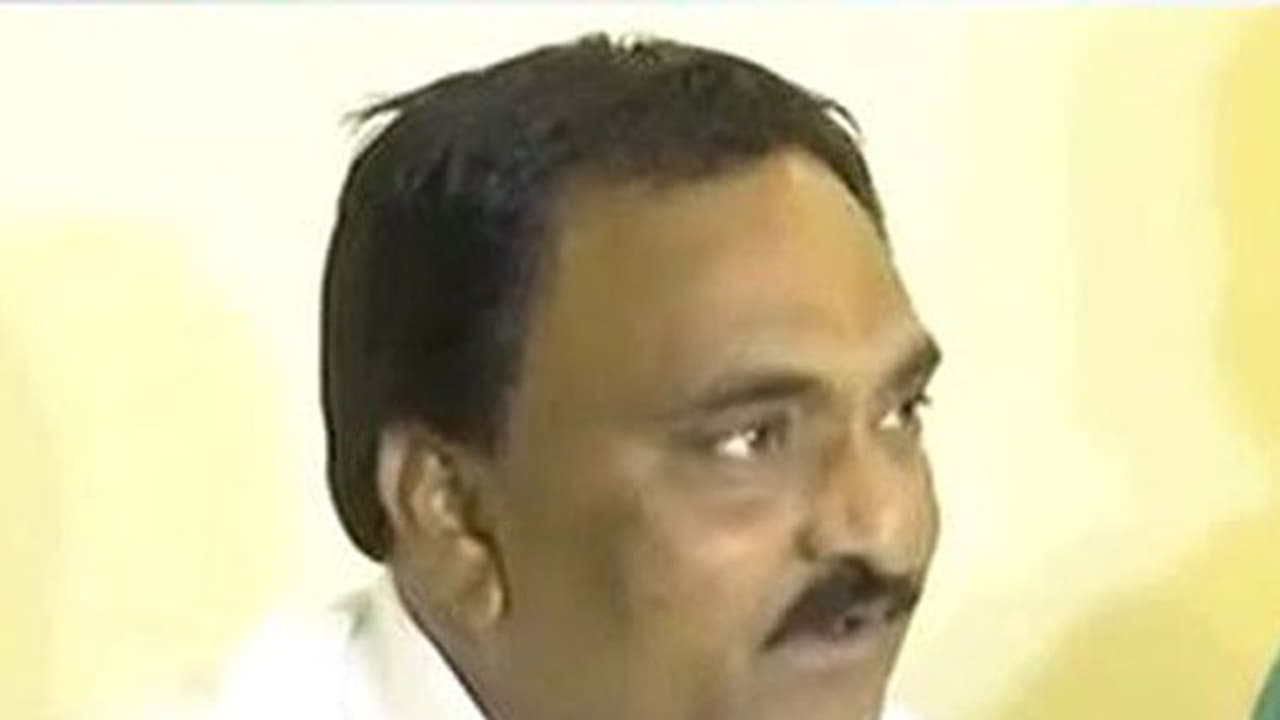 BJP tried to lure me with Rs 1 crore to switch parties: Hardik Patel's aide BJP tried to lure me with Rs 1 crore to switch parties: Hardik Patel's aide