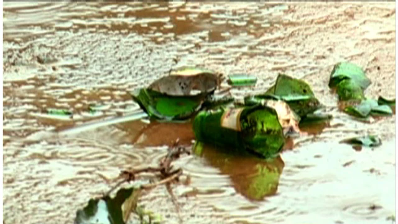 സാമൂഹിക വിരുദ്ധരുടെ കേന്ദ്രമായി ഒരു വിദ്യാലയം സാമൂഹിക വിരുദ്ധരുടെ കേന്ദ്രമായി ഒരു വിദ്യാലയം