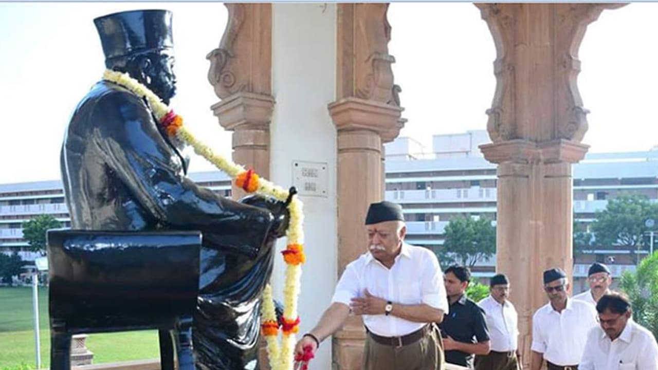 ಇಡಿಯ ಕಾಶ್ಮೀರ ನಮ್ಮದು: ಆರೆಸ್ಸೆಸ್ ಮುಖ್ಯಸ್ಥ ಭಾಗವತ್ ಇಡಿಯ ಕಾಶ್ಮೀರ ನಮ್ಮದು: ಆರೆಸ್ಸೆಸ್ ಮುಖ್ಯಸ್ಥ ಭಾಗವತ್