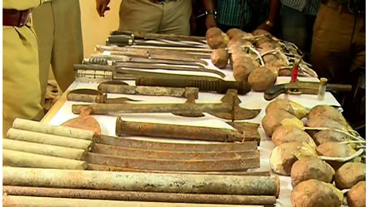 Murder politics: Police issue 'code of conduct' to Kannur netas Murder politics: Police issue 'code of conduct' to Kannur netas