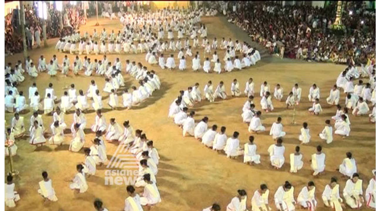 "ഗിന്നസിലേറാന് കഴിവു പേശുക മാര്ത്തോമന്" കൗതുകമായി ആയിരം വനിതകളുടെ റെക്കോര്ഡ് മാര്ഗ്ഗംകളി "ഗിന്നസിലേറാന് കഴിവു പേശുക മാര്ത്തോമന്" കൗതുകമായി ആയിരം വനിതകളുടെ റെക്കോര്ഡ് മാര്ഗ്ഗംകളി