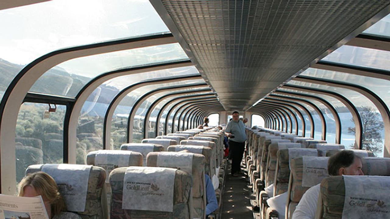 ഗ്ലാസിൽ തീർത്ത മേൽക്കൂരയുള്ള കോച്ചുമായി ഇന്ത്യൻ റെയിൽവെ ഗ്ലാസിൽ തീർത്ത മേൽക്കൂരയുള്ള കോച്ചുമായി ഇന്ത്യൻ റെയിൽവെ