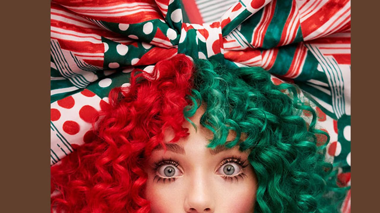 എന്റെ നഗ്ന ചിത്രങ്ങള്‍ വില്‍ക്കേണ്ടെന്ന് ഗായിക; നഗ്ന ചിത്രം ട്വറ്ററില്‍ പോസ്റ്റ് ചെയ്ത് താരം