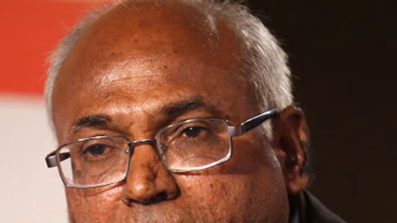 ദളിത് എഴുത്തുകാരന്‍ കാഞ്ച ഐലയ്യ വീട്ടുതടങ്കലില്‍