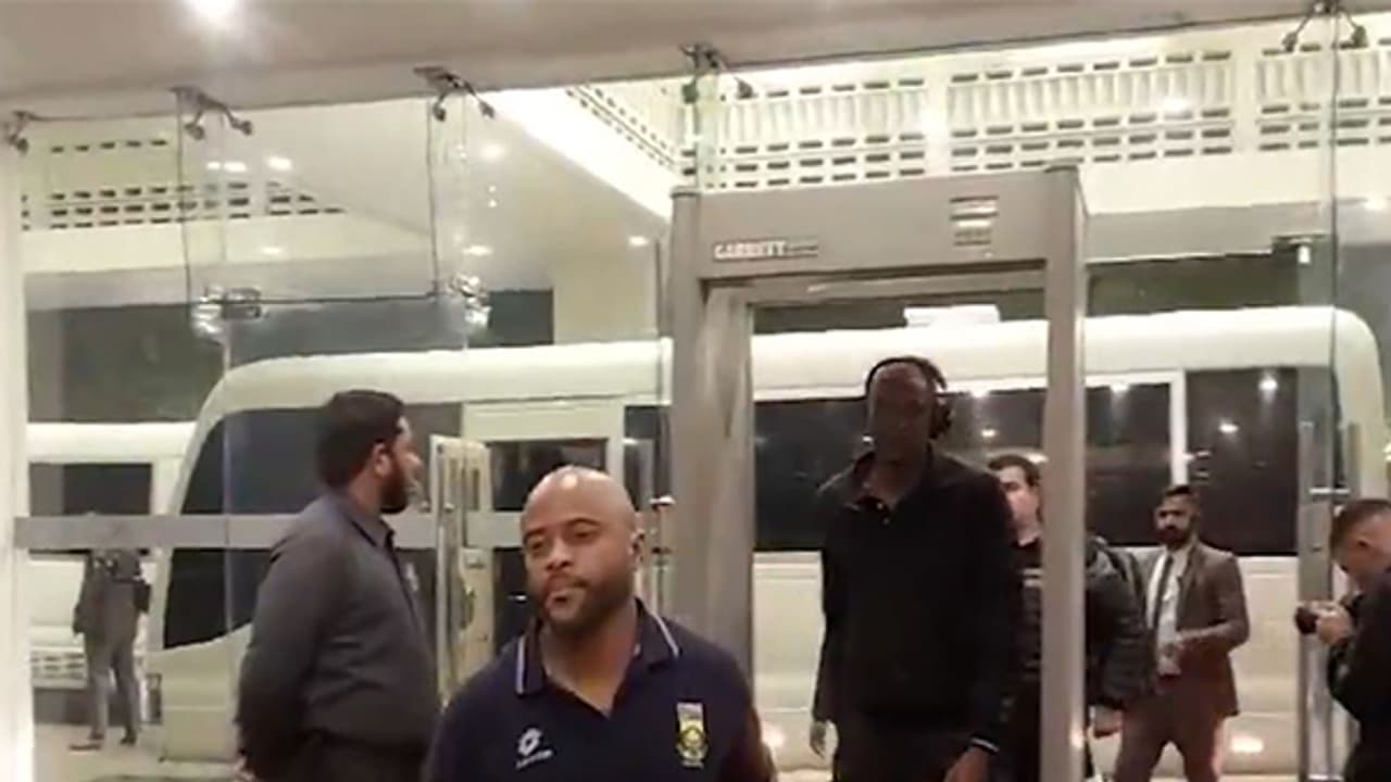  South Africa players arrive in Lahore for ODI tri series against Pakistan and New Zealand (WATCH)