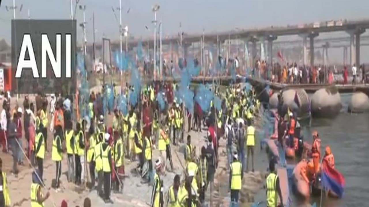 Maha Kumbh: 300 sanitation workers set Guinness World Record with historic clean-up drive (WATCH)