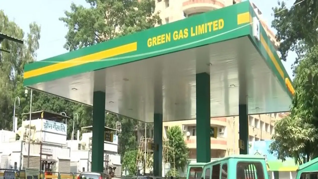 India's CNG vehicle sales to hit 1.1 million by FY25, says Crisil report