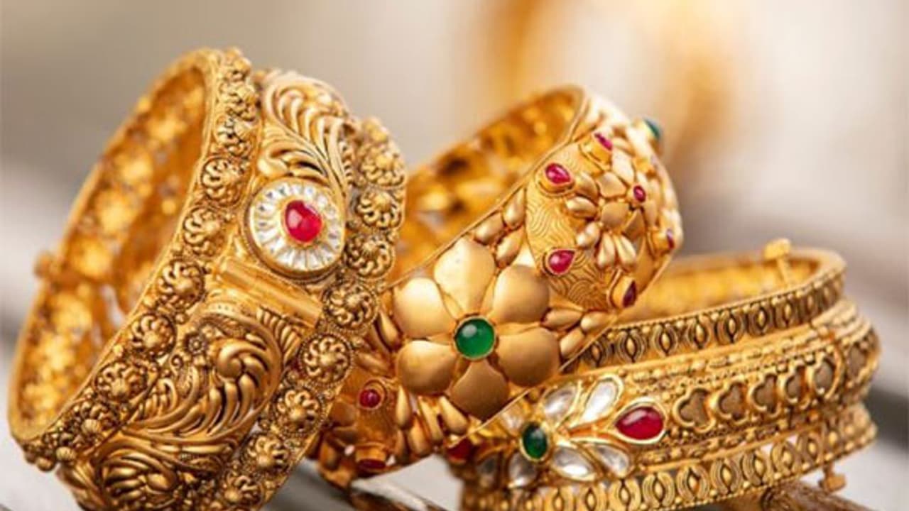 தங்கம் விலை உயர்வு.. பழைய நகைகளை விற்கும் மக்கள்! ஏன் தெரியுமா?