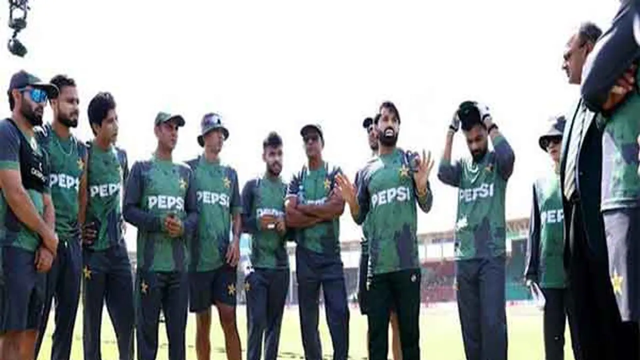 Champions Trophy: Imran Khan laments Pakistan's exit, warns cricket will be 'destroyed' by favouritism