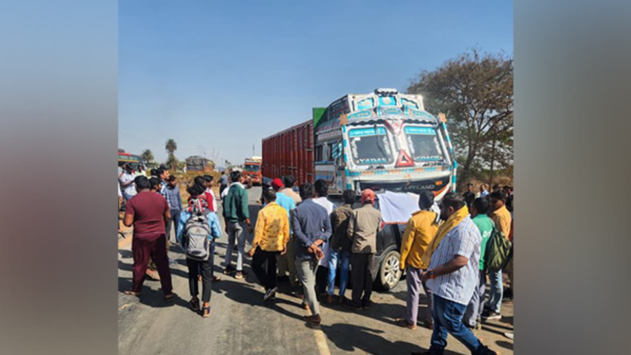 8 killed, 12 injured in two separate road accidents in Chhattisgarh