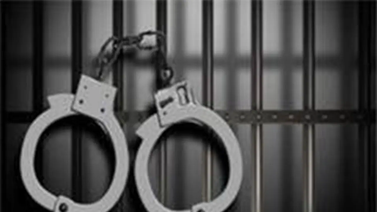 Delhi police busts mobile theft racket, smuggler caught with 48 stolen phones worth Rs 20 lakh Delhi police busts mobile theft racket, smuggler caught with 48 stolen phones worth Rs 20 lakh