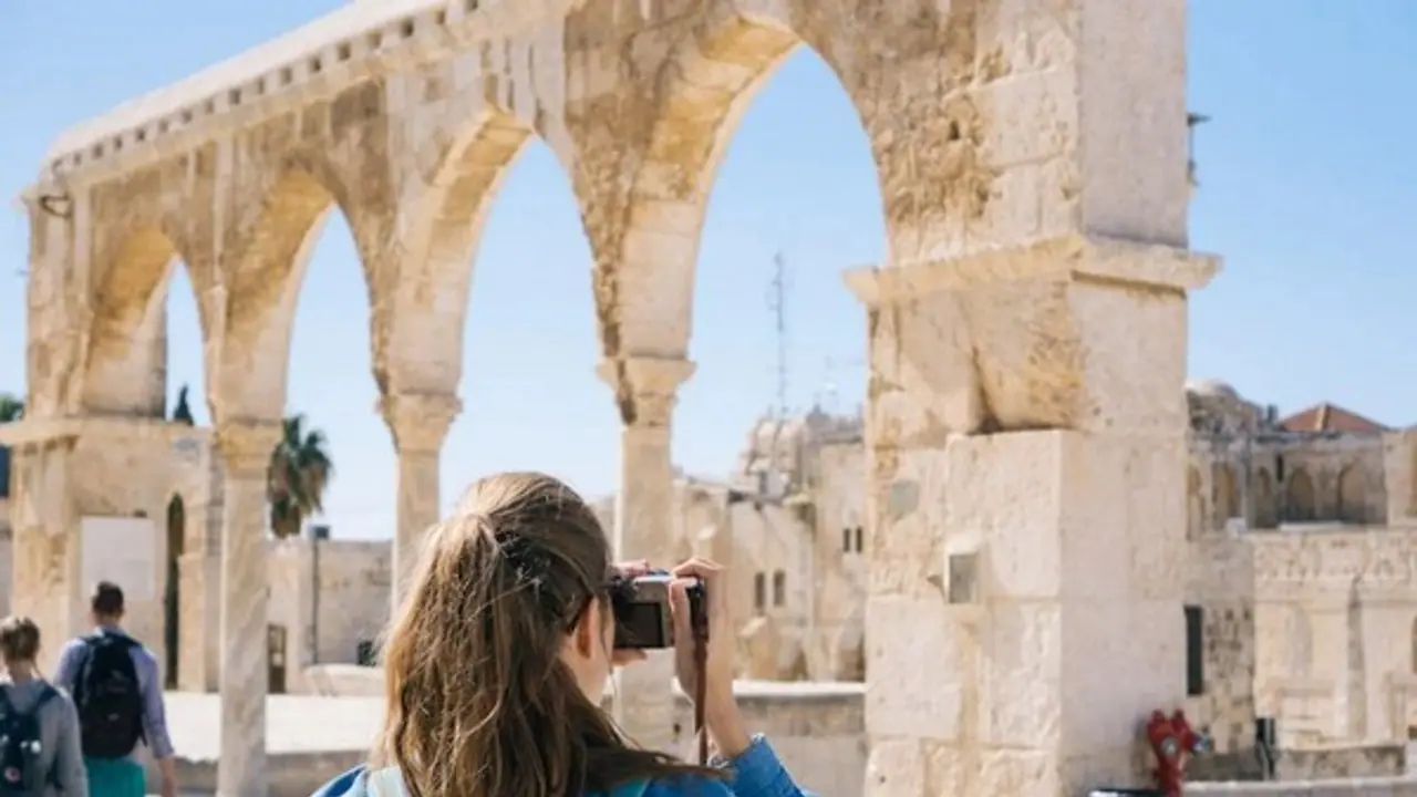 Foreign tourist footfall in India hits 1.92 crore in 2023, growth of 124% Foreign tourist footfall in India hits 1.92 crore in 2023, growth of 124%