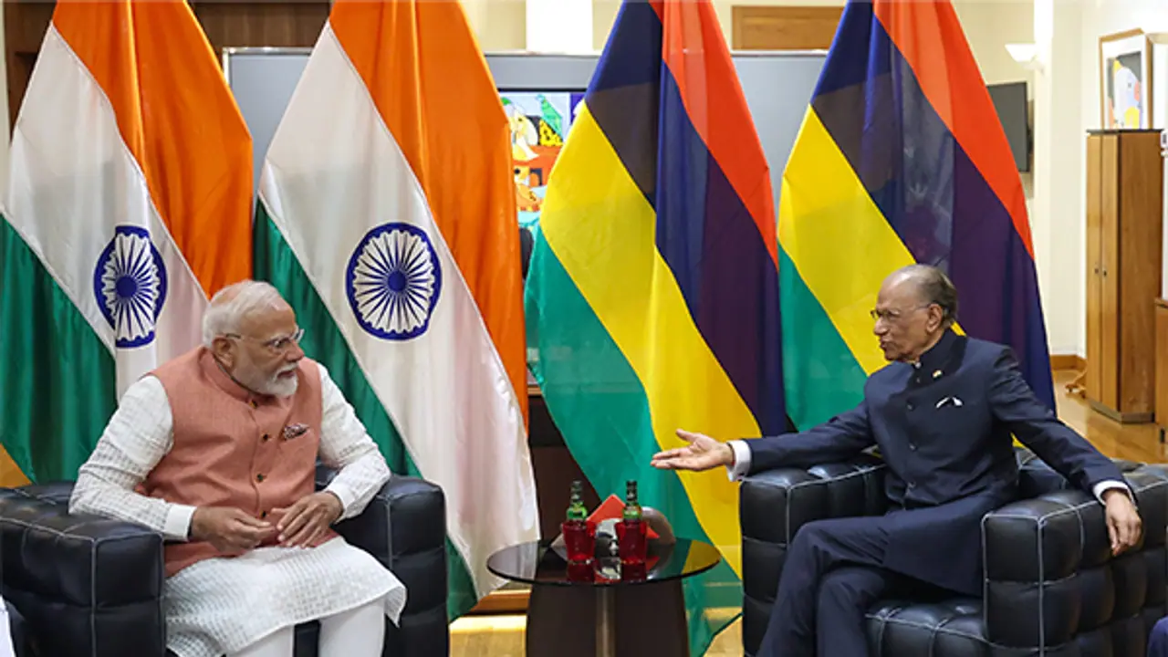 மொரிஷியஸ் விசிட்டில் பிரதமர் நவீன்சந்திர ராம்கூலாம் உடன் பிரதமர் மோடி பேசியது என்ன?