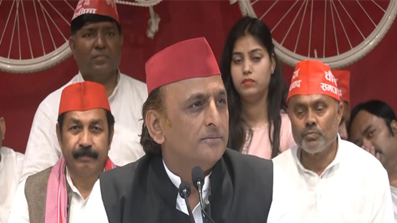 Akhilesh Yadav mocks Yogi as 'Tees Maar Khan' over Holi Namaaz row, slams BJP's governance Akhilesh Yadav mocks Yogi as 'Tees Maar Khan' over Holi Namaaz row, slams BJP's governance