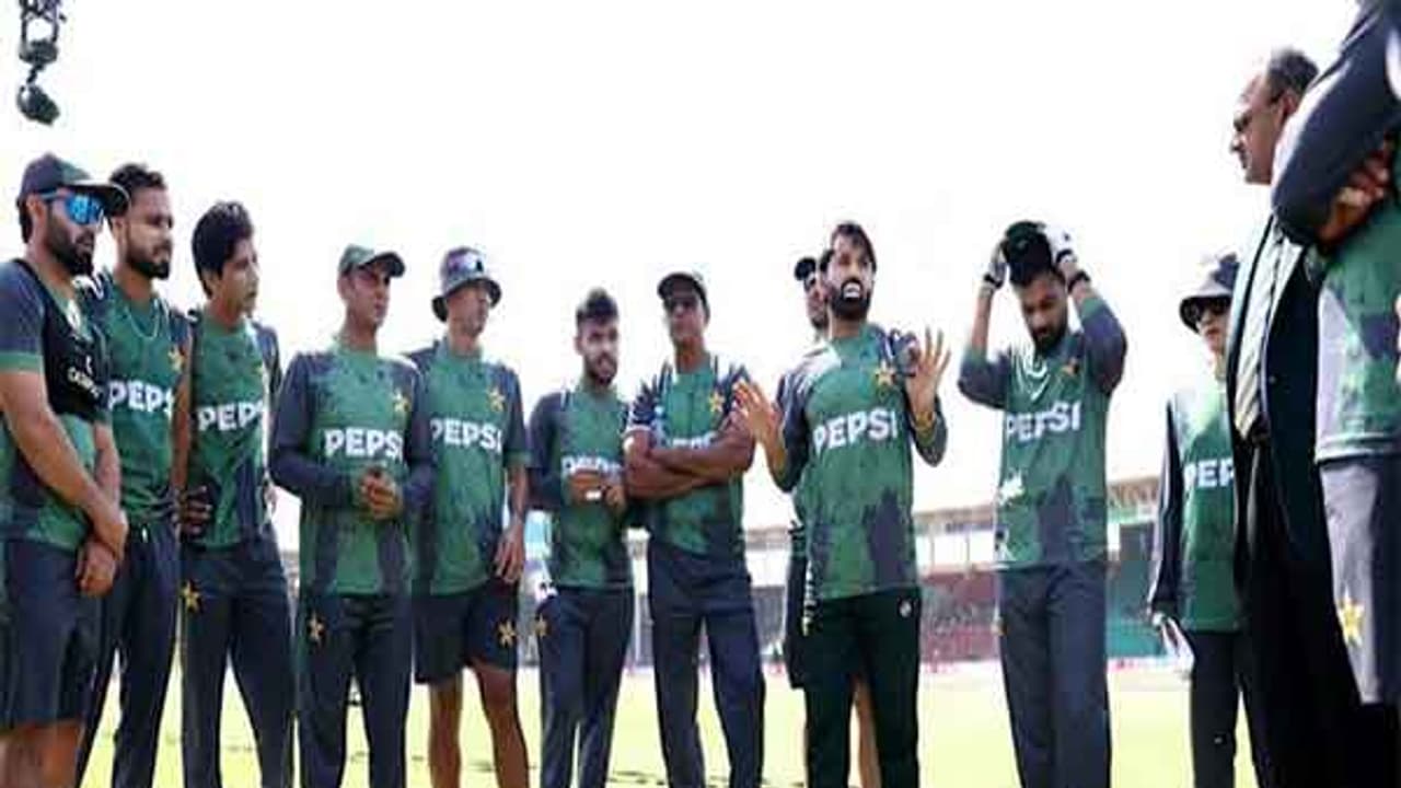 Pakistan suffers their biggest loss in T20I history against New Zealand after getting bowled out for 91 runs Pakistan suffers their biggest loss in T20I history against New Zealand after getting bowled out for 91 runs