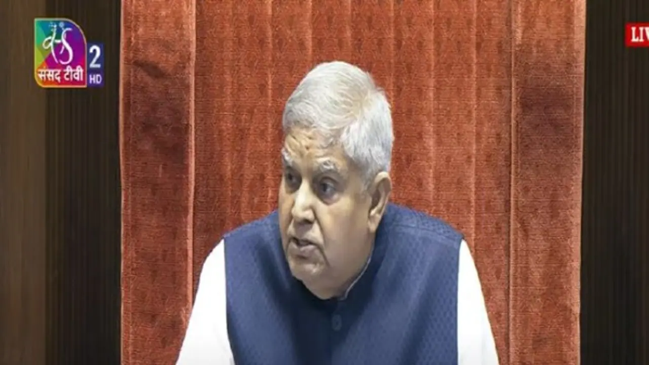 உச்சநீதிமன்றம் சூப்பர் நாடாளுமன்றமா? துணை ஜனாதிபதி ஜக்தீப் தன்கர் அதிரடி பேச்சு!! உச்சநீதிமன்றம் சூப்பர் நாடாளுமன்றமா? துணை ஜனாதிபதி ஜக்தீப் தன்கர் அதிரடி பேச்சு!!