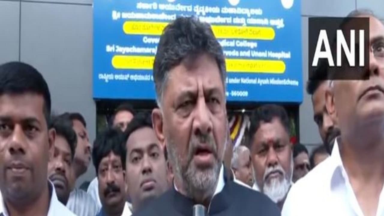 Karnataka Dy Chief Minister Shivakumar directs officials to prevent flow of sewage water into Bengaluru lakes