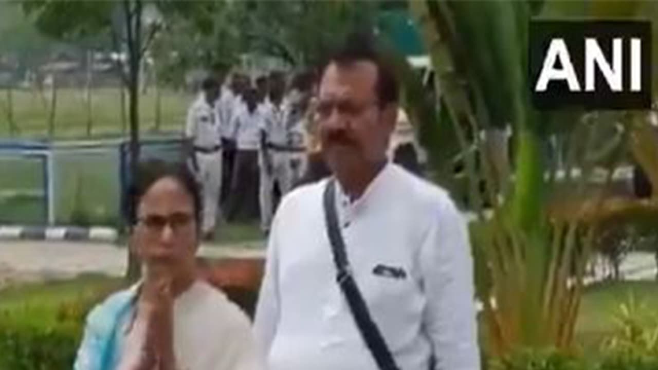 Mamata Banerjee visits Governor Bose in hospital as Bengal reels from Waqf Act protest fallout