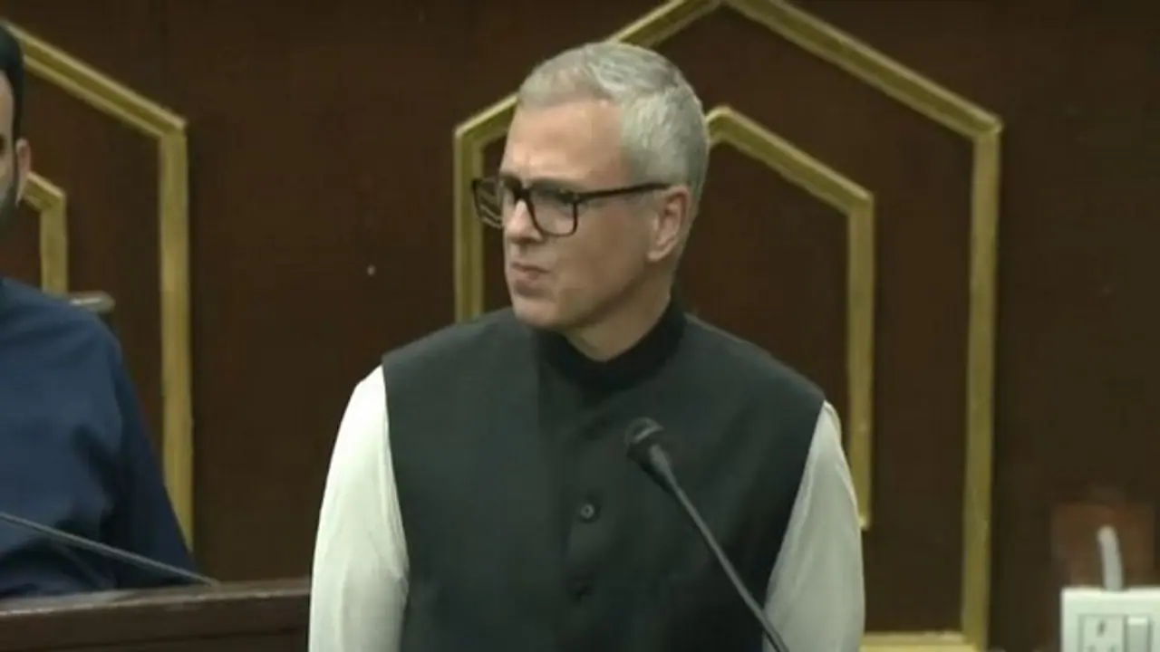 'അവശ്യ സാധനങ്ങൾ കിട്ടുന്നുവെന്ന് ഉറപ്പാക്കും'; ജമ്മു കാശ്മീർ വീണ്ടും ഉന്നതതലയോഗം വിളിച്ച് മുഖ്യമന്ത്രി 'അവശ്യ സാധനങ്ങൾ കിട്ടുന്നുവെന്ന് ഉറപ്പാക്കും'; ജമ്മു കാശ്മീർ വീണ്ടും ഉന്നതതലയോഗം വിളിച്ച് മുഖ്യമന്ത്രി