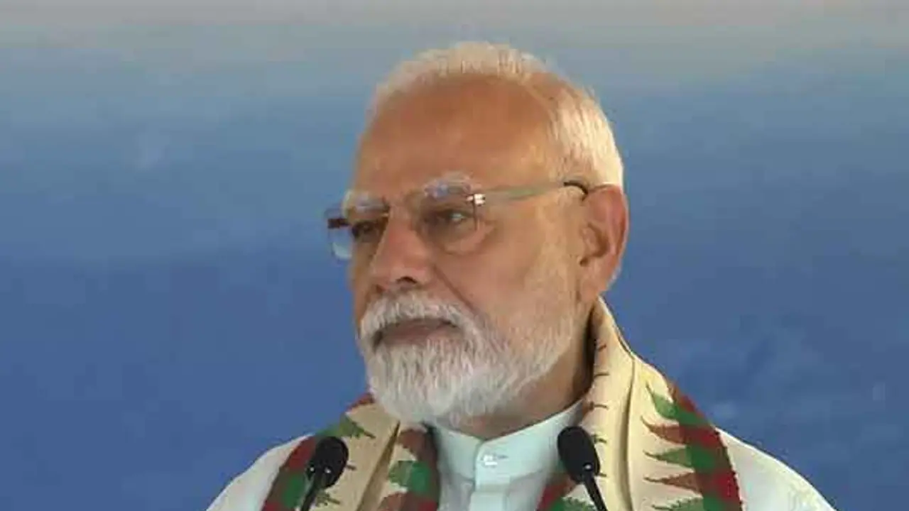 വിഴിഞ്ഞത്ത് മോദിയുടെ പരിഭാഷകനെ ചൊല്ലി വിവാദം, പരിഭാഷ ഉചിതമായില്ല, നിശ്ചയിച്ചത് സംസ്ഥാന സർക്കാരെന്ന് ബിജെപി വിഴിഞ്ഞത്ത് മോദിയുടെ പരിഭാഷകനെ ചൊല്ലി വിവാദം, പരിഭാഷ ഉചിതമായില്ല, നിശ്ചയിച്ചത് സംസ്ഥാന സർക്കാരെന്ന് ബിജെപി