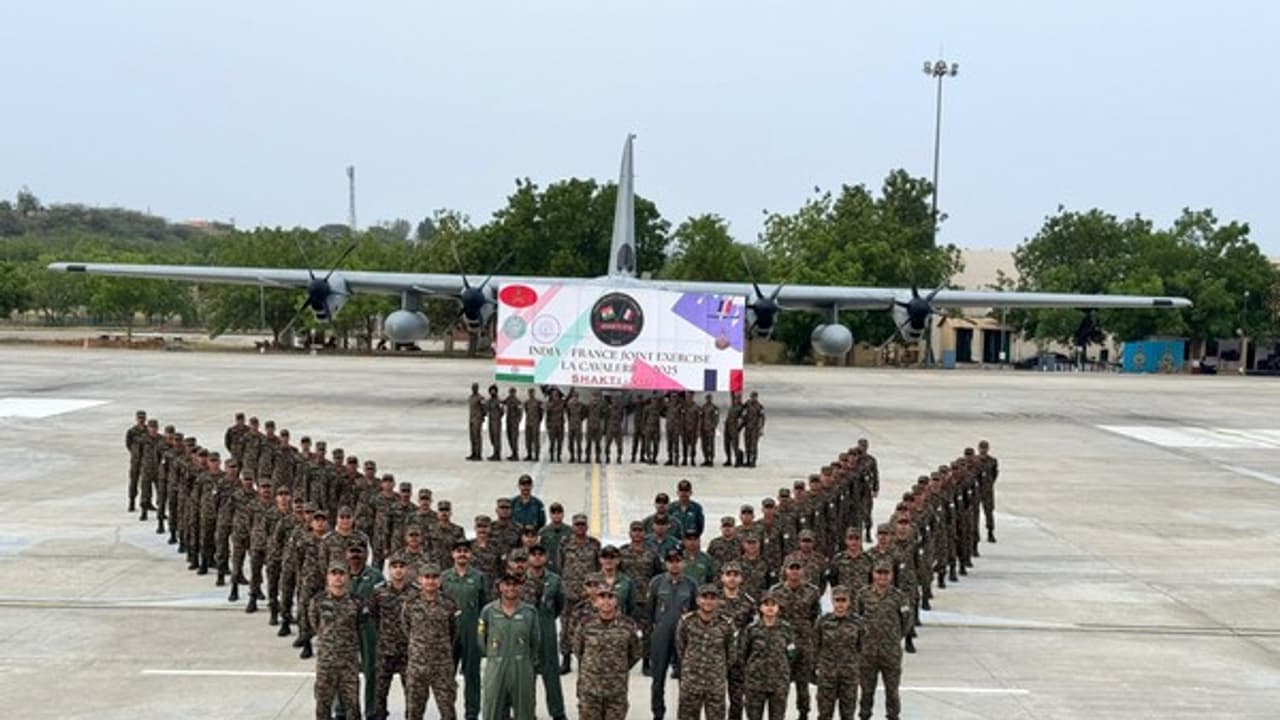 Indian Army contingent departs for France for joint military exercise 'Shakti'. (Photo/PIB)