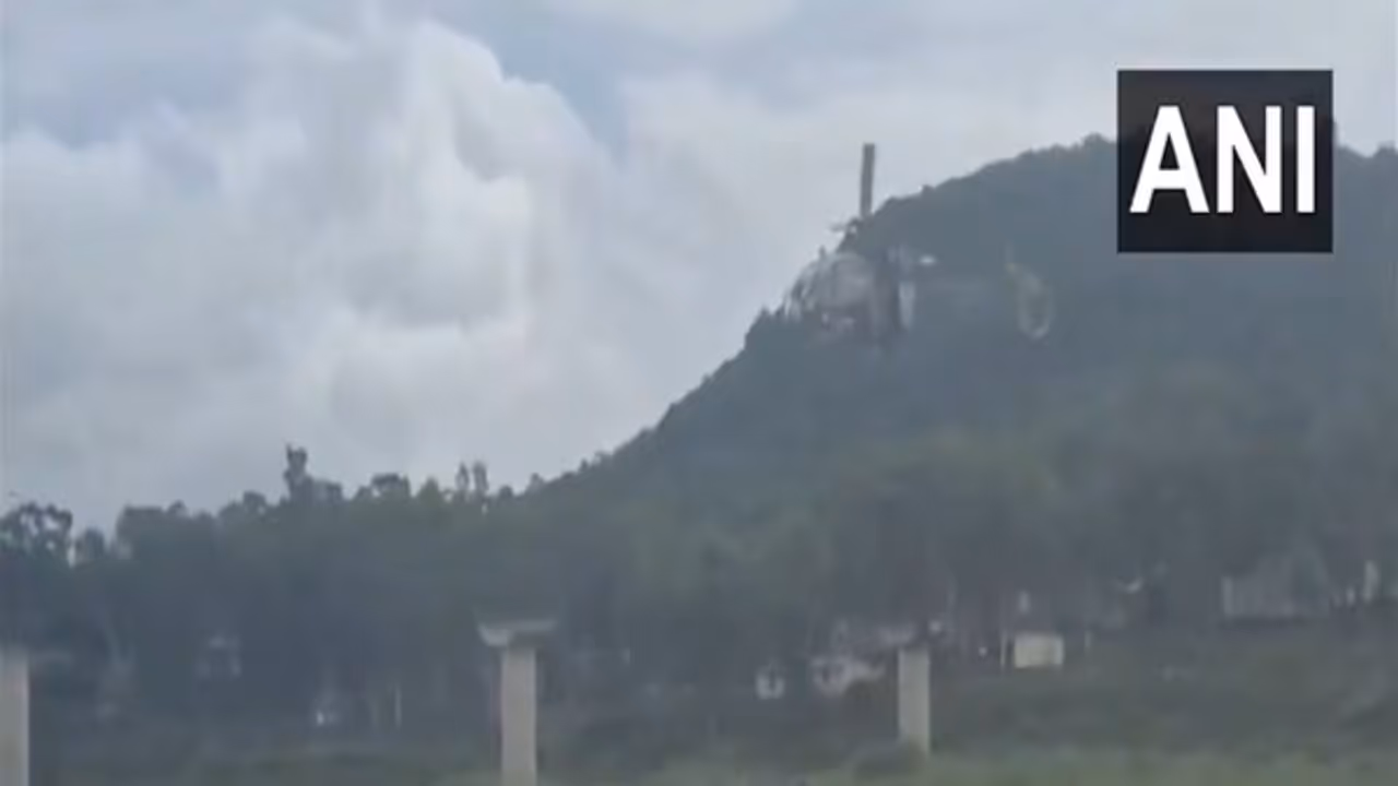 Indian Army airlifts minor boy from flooded Rajouri river (Photo/ANI)