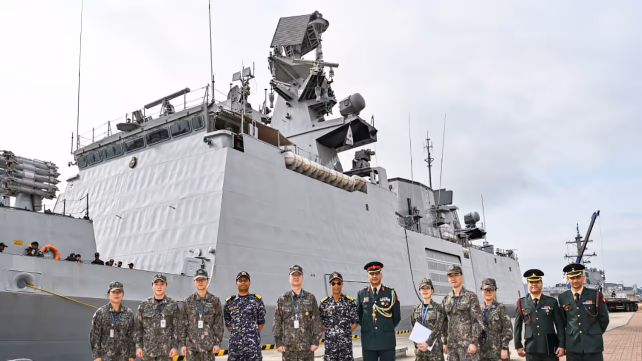 India–South Korea hold first naval exercise as INS Sahyadri docks (Photo/PIB)