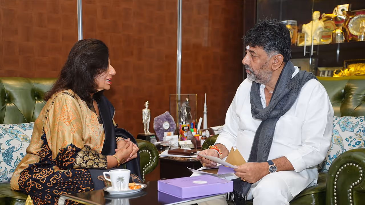Biocon Chairman, Kiran Mazumdar Shah met Karnataka Deputy Chief Minister DK Shivakumar. (Photo/ DK Shivakumar's office)